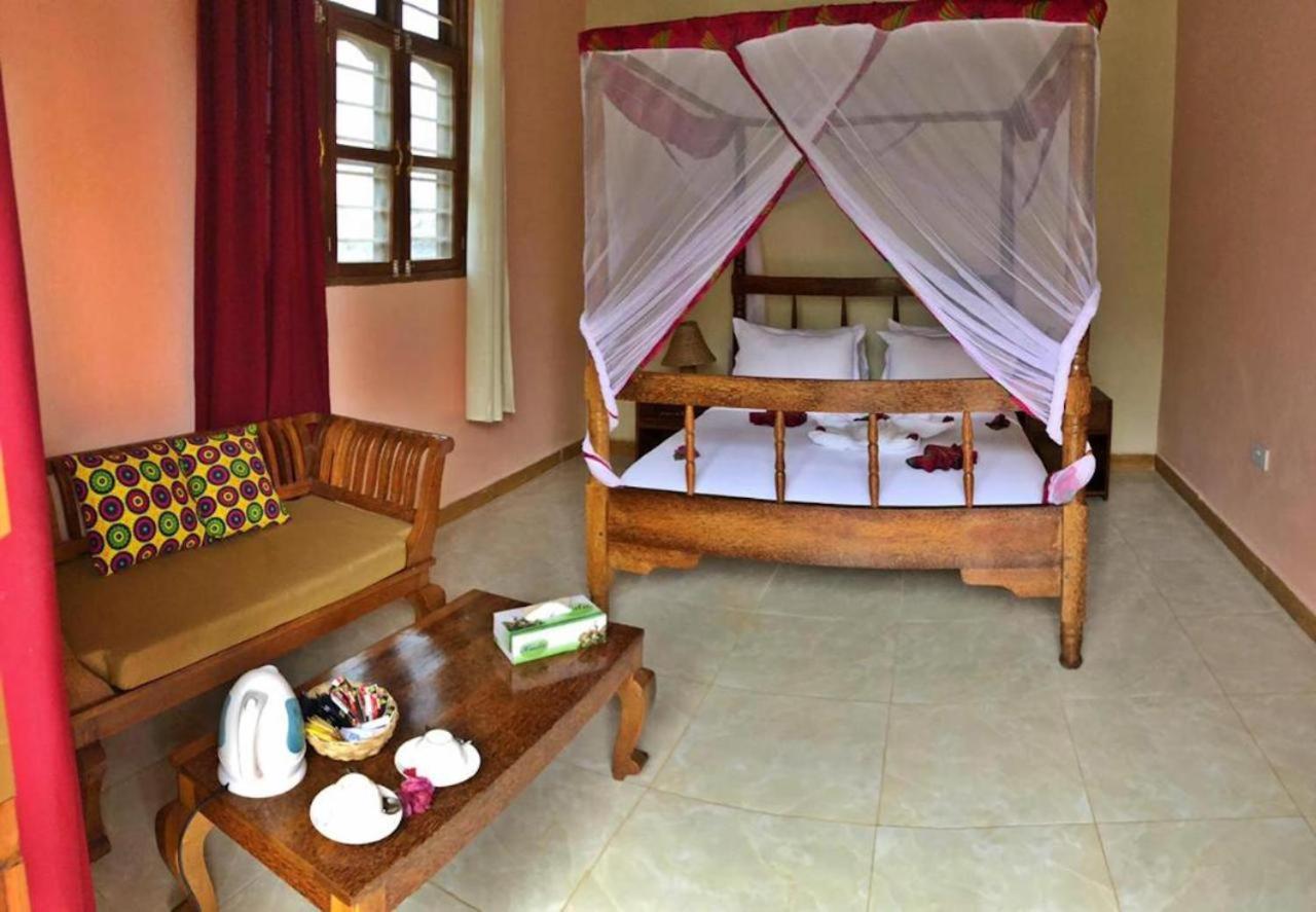 Pamas Boutique 4*